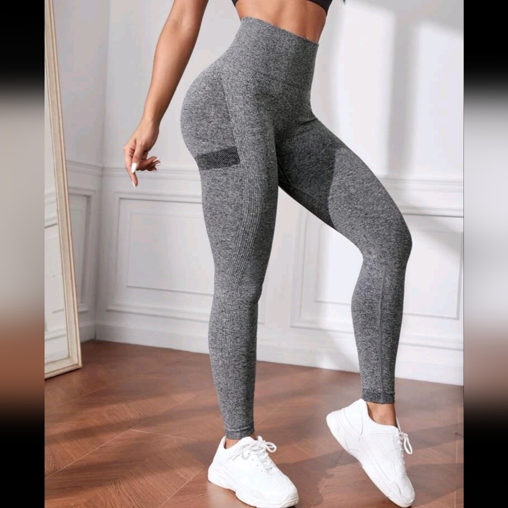 Bundle of 2 SHEIN Leggings buttscrunch